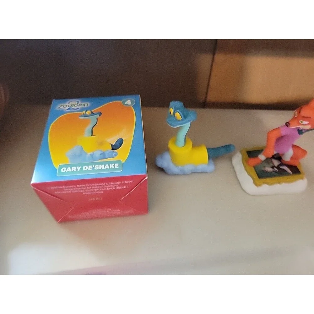McDonald’s Happy Meal Toy Zootopia 2 Gary De’Snake #4 & red‎ fox 3pc